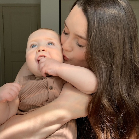 Meet your Posher, Kayla - Picture 2 of 3